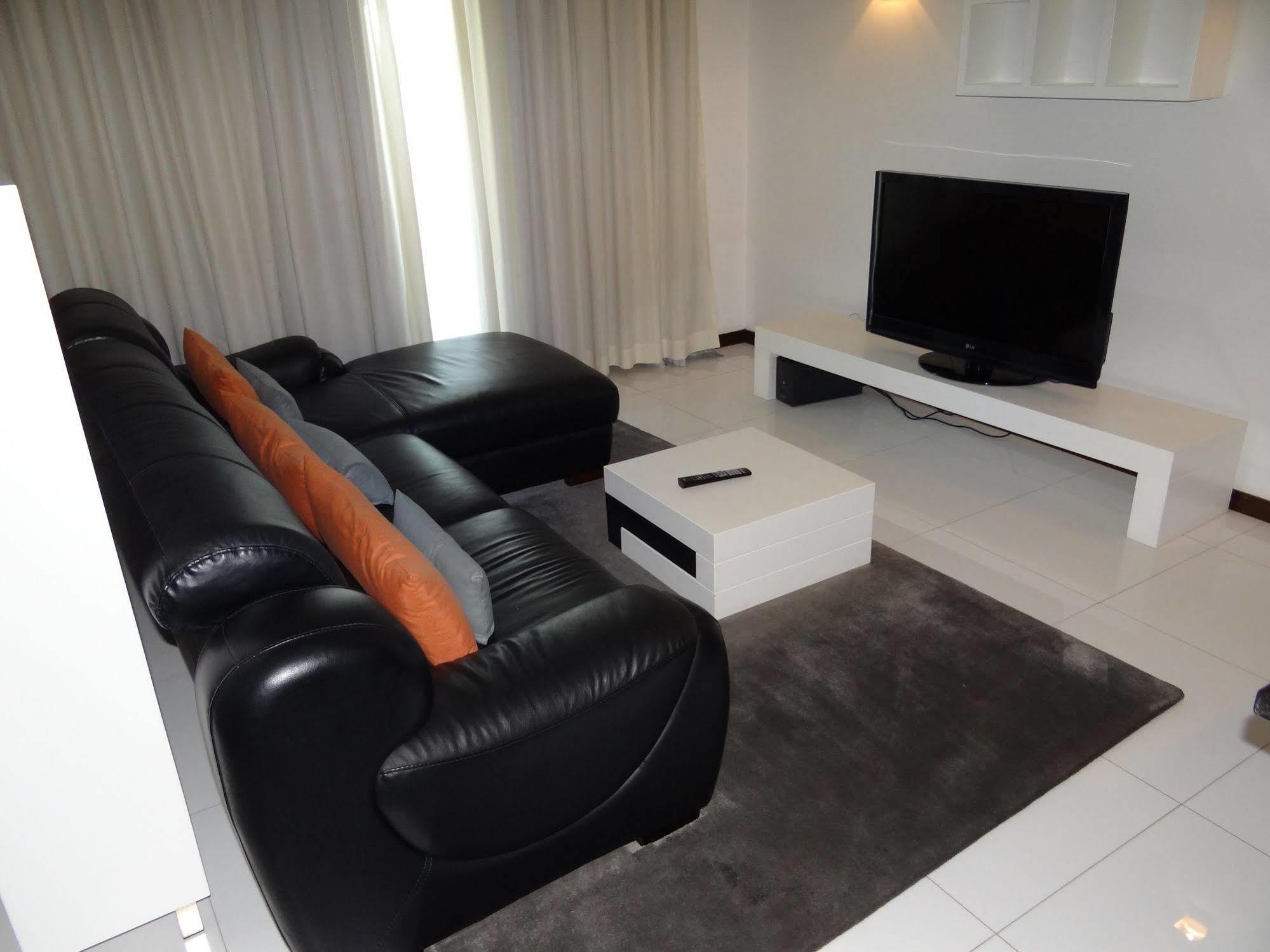 Rk Suite Hotel Luanda Exteriör bild
