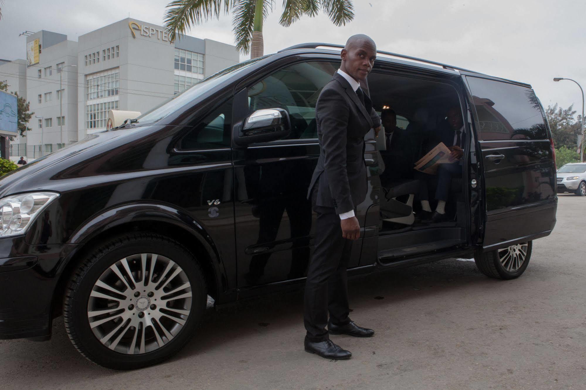 Rk Suite Hotel Luanda Exteriör bild